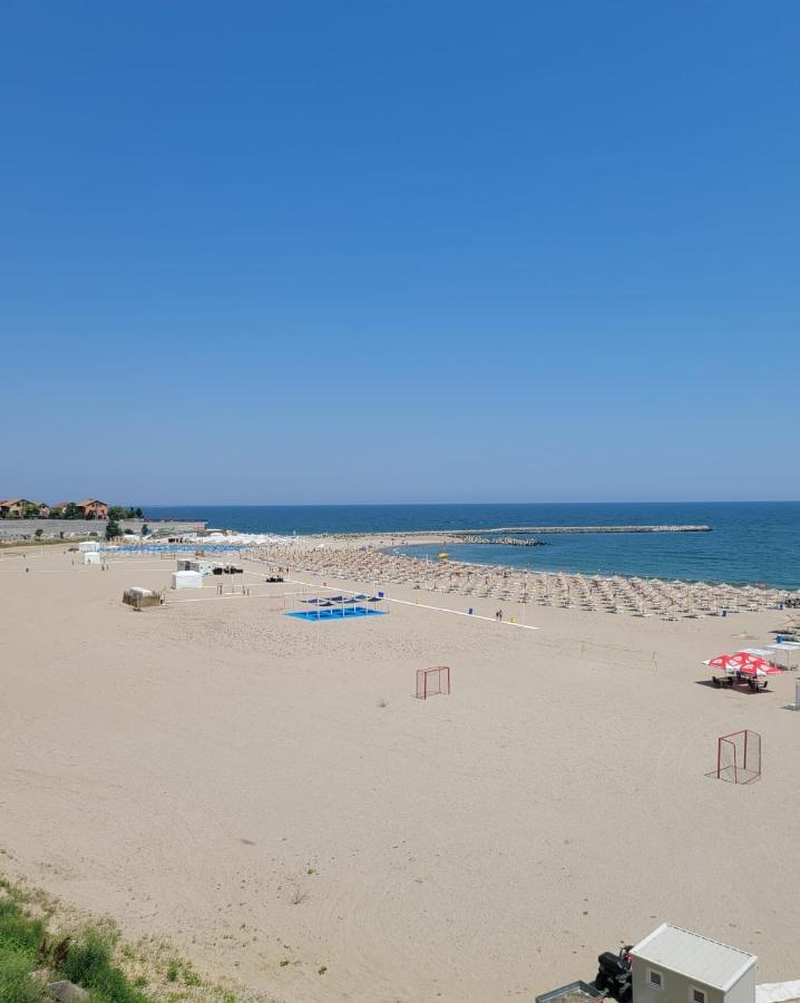 Faleza Nord Apartament De Lux Nou Pe Malul Marii Констанца Екстер'єр фото